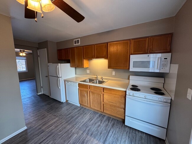 Building Photo - Covington Place