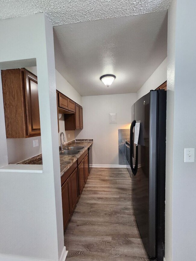 Building Photo - 4615 Picturesque Ct