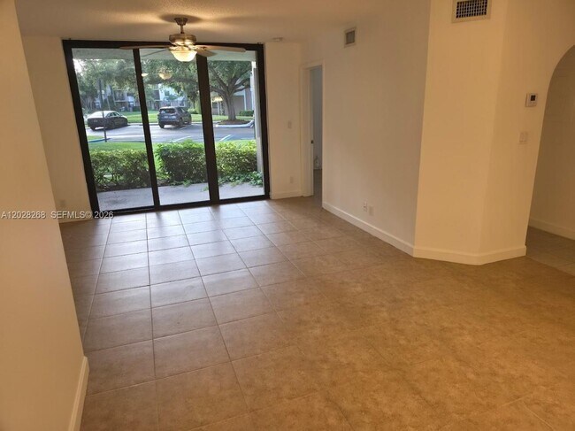 Foto del edificio - 10115 W Sunrise Blvd