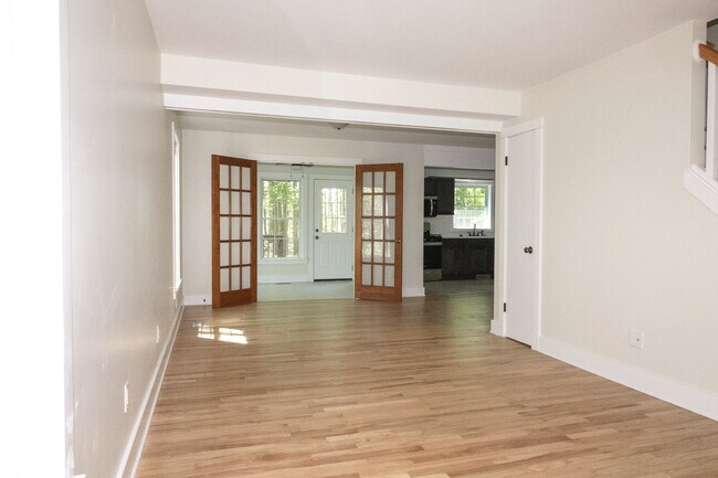 Foto del edificio - 16346 Taft Rd