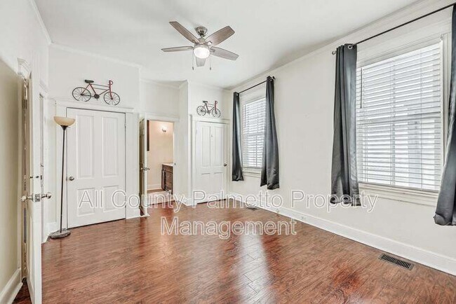 Building Photo - 341 Sumter St
