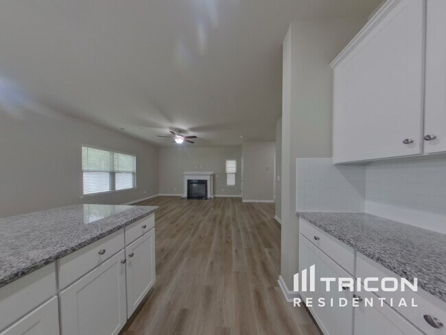 Building Photo - 119 Spring Knoll Dr