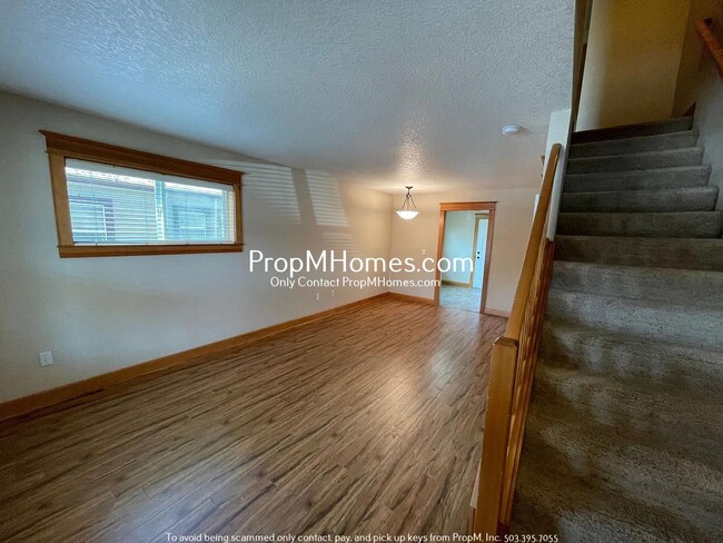 Photo - 2507 E Burnside St Apartment