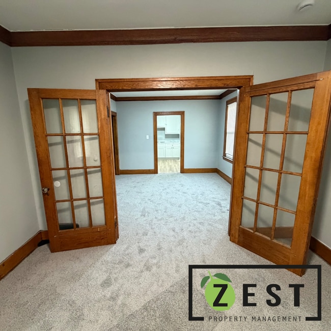 Building Photo - 4055 Beniteau St