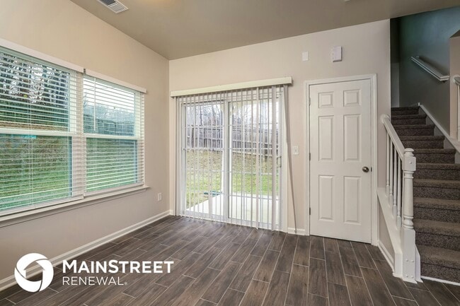 Building Photo - 3717 Whitworth Dr