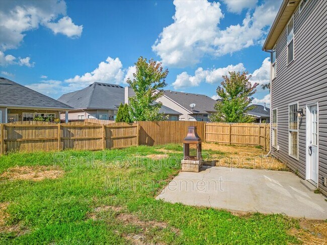 Building Photo - 2328 Merluna Dr