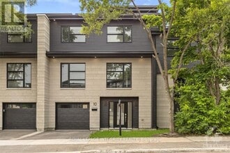 Building Photo - 10 Quill St