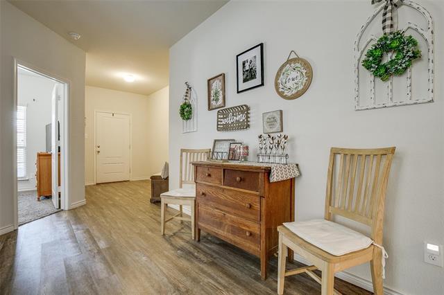 Foto del edificio - 593 Jamestown Ln