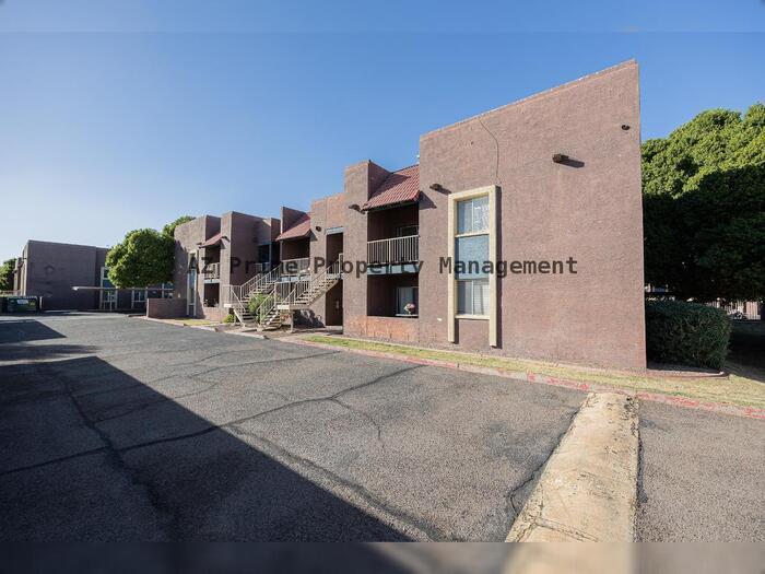 Primary Photo - 16602 N 25th St