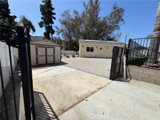 Building Photo - 10054 Barling St