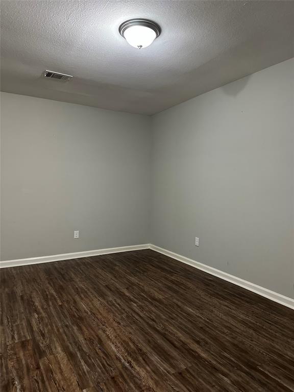 Foto del edificio - 15770 Chimney Rock Rd