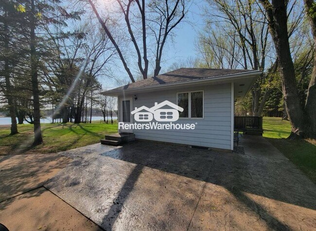 Foto del edificio - 655 Moon Lake Dr NE
