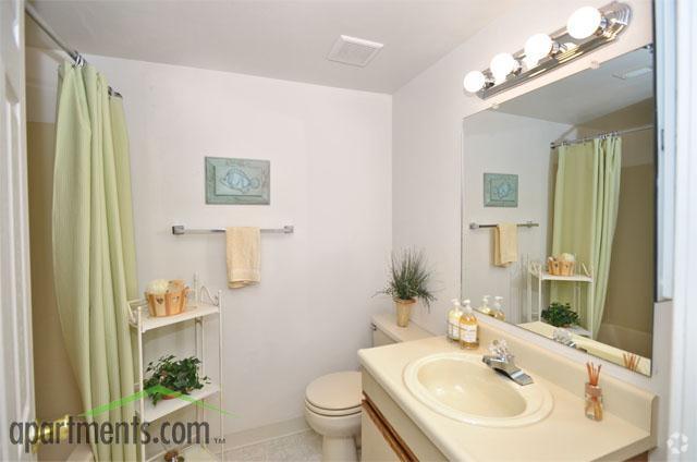 Bathroom - Valley Stream Village Apartments