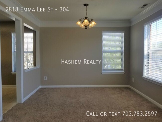 Building Photo - Captivating 2 bedroom, 2.5 bath home in Fa...