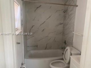 Foto del edificio - 2561 NW 14th Ct