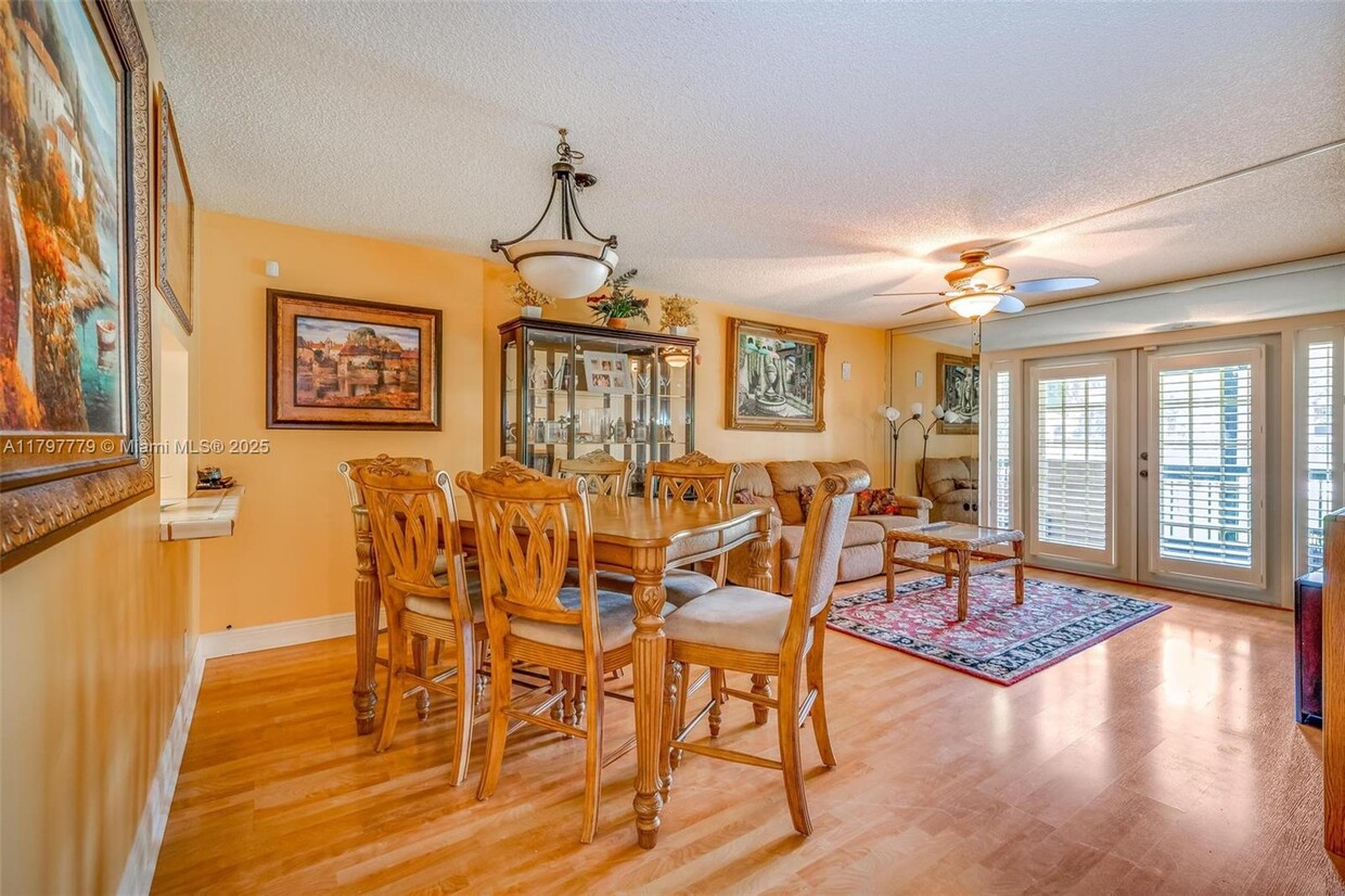 Primary Photo - 7020 Nova Dr