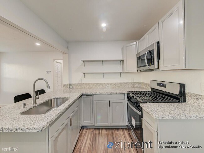 Building Photo - 1 br, 1 bath House - 218 Arvin St, Bakersf...
