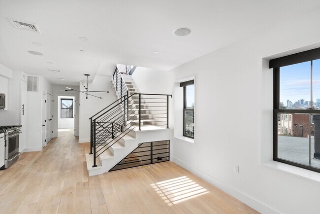 Foto del edificio - 631 Saratoga St