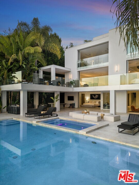 Foto principal - 9066 St Ives Dr