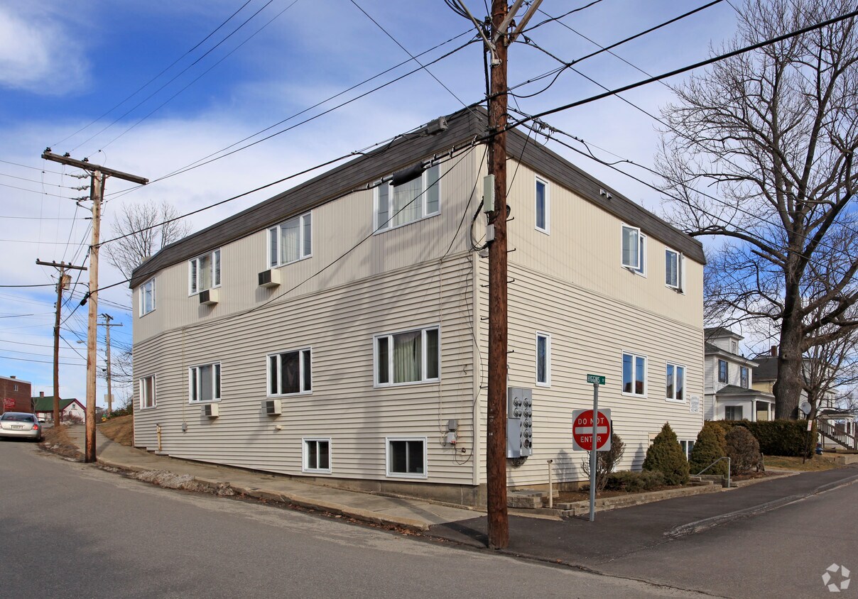 Building Photo - 15 Higgins St
