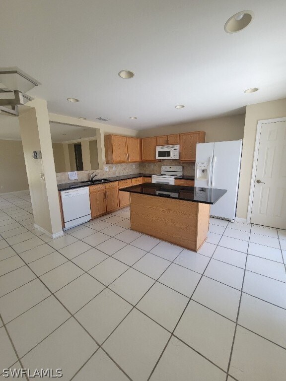 Foto del edificio - 8171 Liriope Loop
