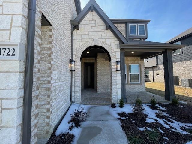 Building Photo - 3722 Milwaukee Ave