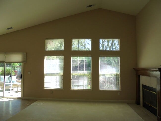Building Photo - 4518 Avondale Cir