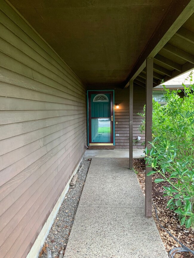 Foto del edificio - 3 Bedroom House in SW Eugene