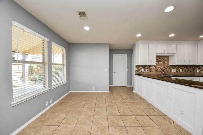 Foto del edificio - 2038 Eddlewood Ct