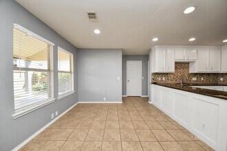 Building Photo - 2038 Eddlewood Ct