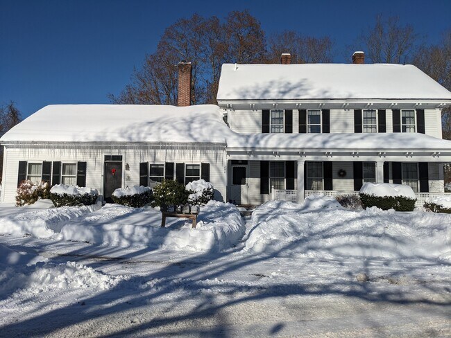 Foto del edificio - 294 Western Ave