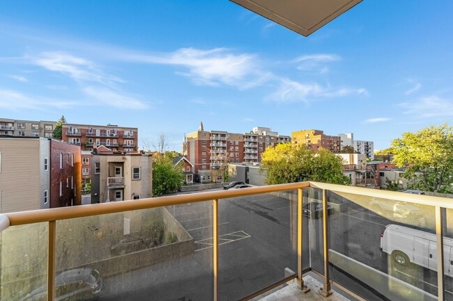 Building Photo - 145 York St