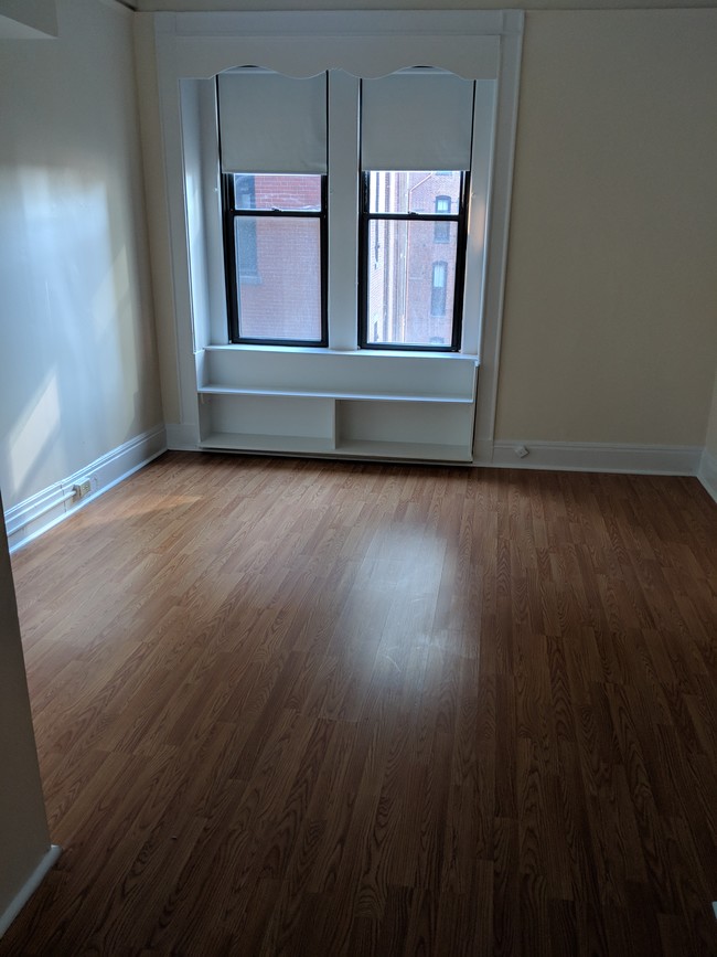 Building Photo - 204 Tremont St