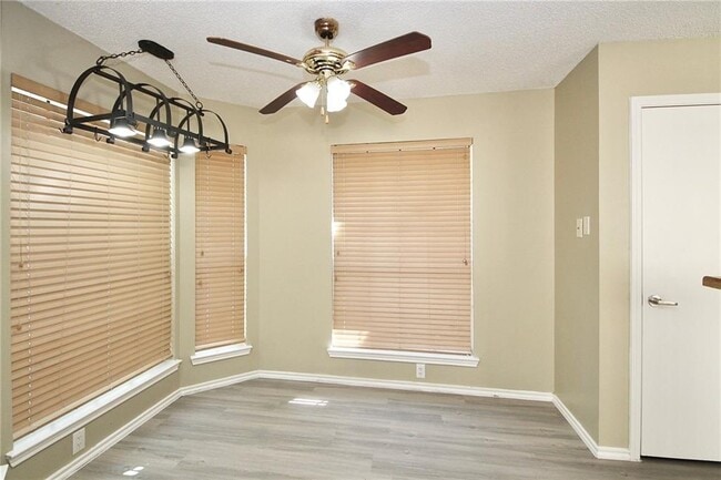 Building Photo - 4504 Sojourner St