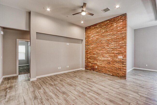Building Photo - 409 Beech Tree Dr