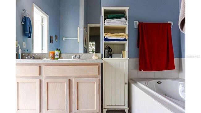 Foto del edificio - 205 Nicholson Dr