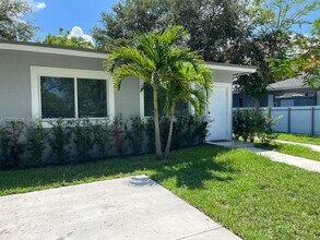 Building Photo - 4034 NW 23rd Ave