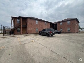 Building Photo - 1001 E Travis St