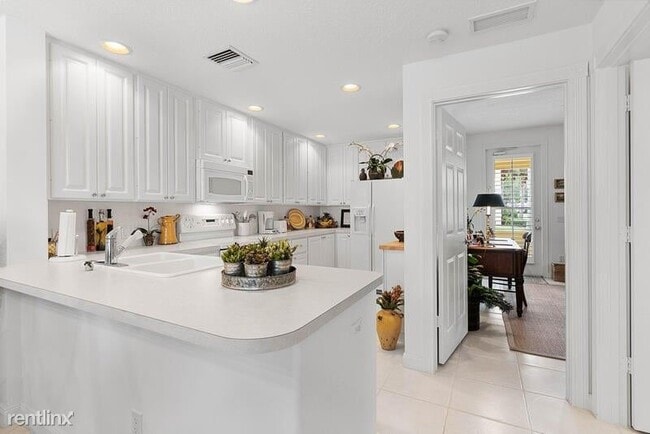 Building Photo - 3 br, 3 bath House - 4534 Illicium Dr 1
