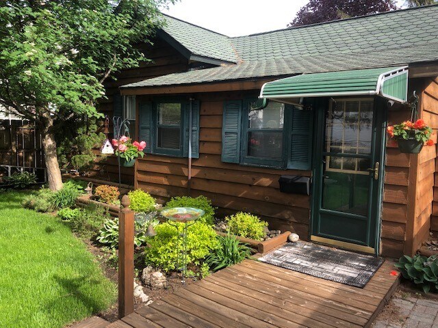 Back entry - 22 5th St SW