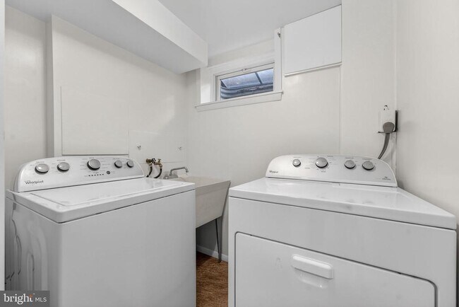 Building Photo - 7507 Murillo St