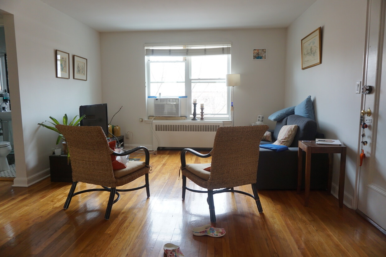 Primary Photo - 128 Beaconsfield Rd