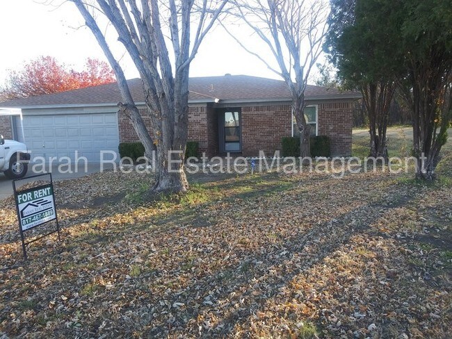 Building Photo - 909 S Las Vegas Trail