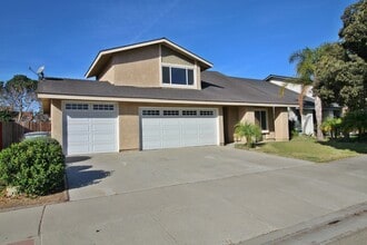 Building Photo - 1701 Kelp St