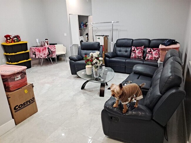 Foto del edificio - 8814 NW 109th Terrace
