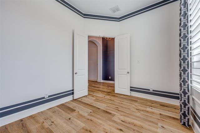 Foto del edificio - 914 Songbird Ln