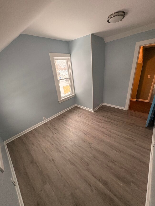 Building Photo - 66 Sea View Ave