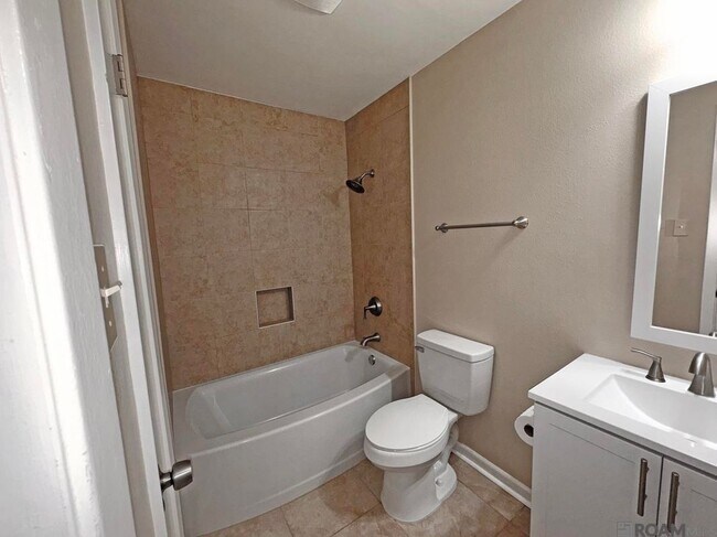 Foto del edificio - 114 Mallard Dr