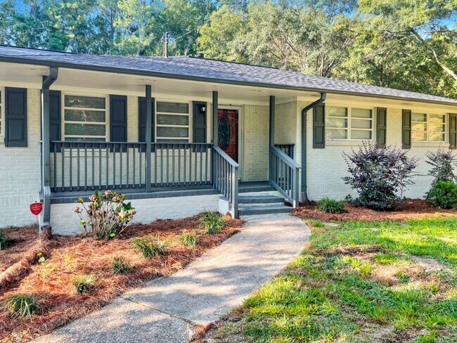 Foto del edificio - Renovated 3BR Ranch w/Basement