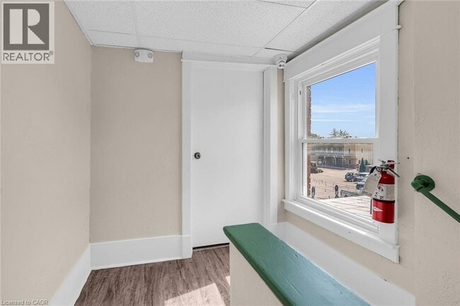 Photo du bâtiment - 4987 King St